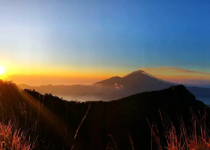 Host @ Volcano Baturaja (Bali)